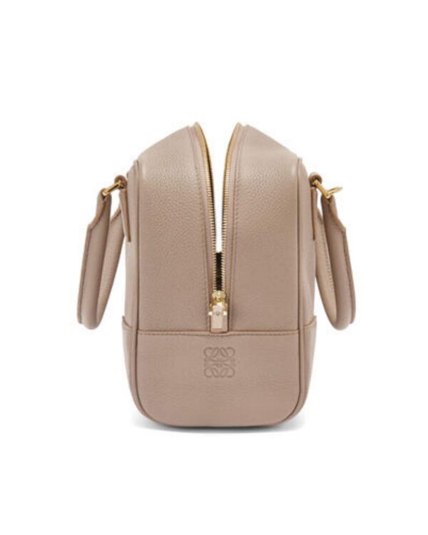 Loewe Amazona 19 Square Bag - Image 4